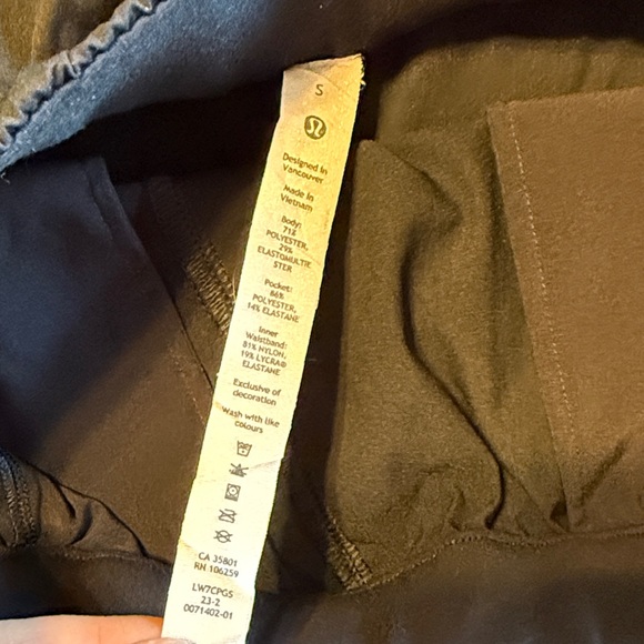 Lululemon Athletica Black High Waist Shorts - Picture 2 of 4